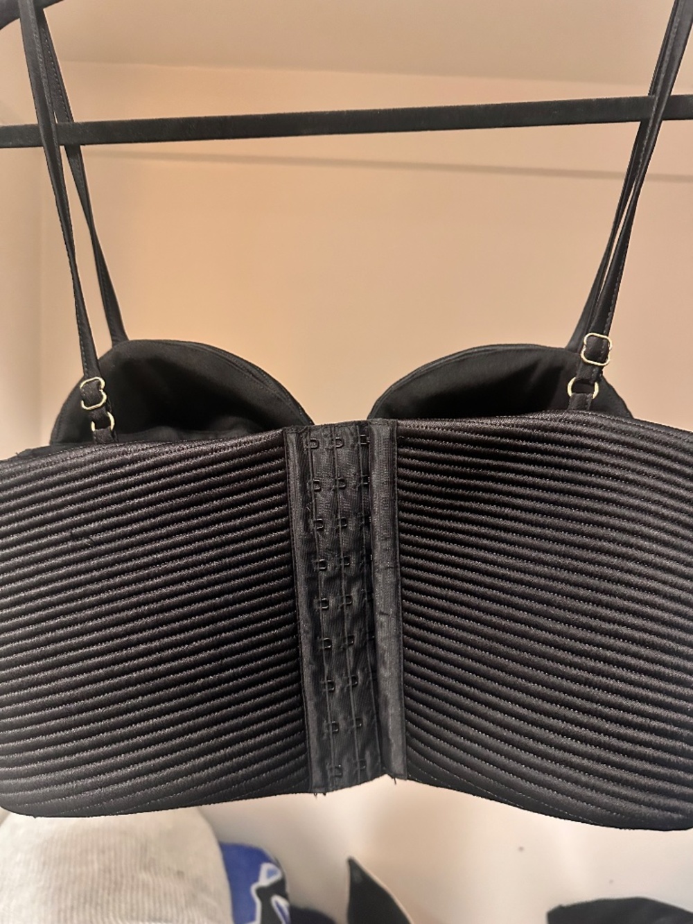 Black Bustier (L) and Satin Pants (M) set - Picture 9 of 16